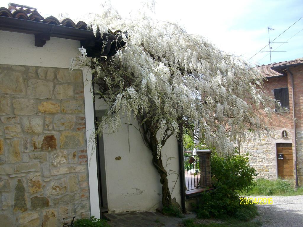 B&B San Nicola Serramazzoni Buitenkant foto
