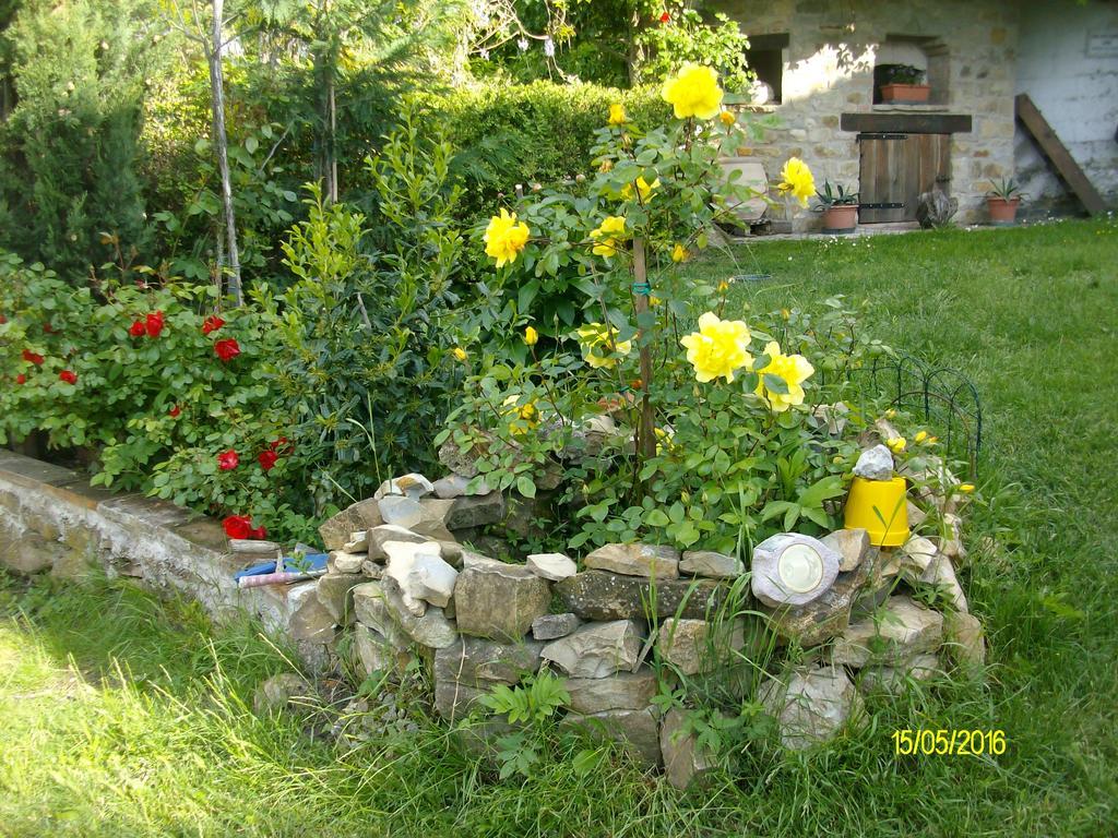B&B San Nicola Serramazzoni Buitenkant foto